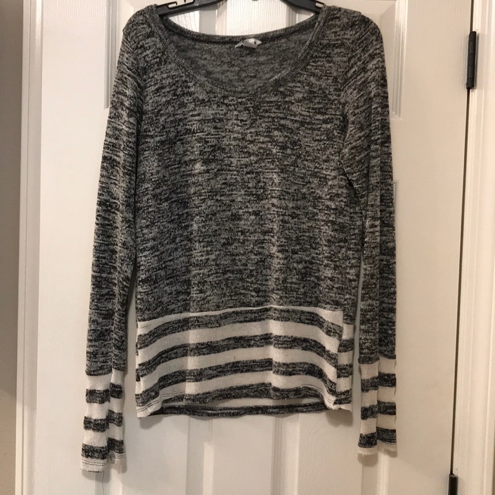 Volcom lightweight long sleeve sweater